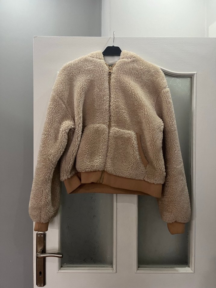 Bej Kapüşonlu Peluş Kadın Ceket - Görsel 3