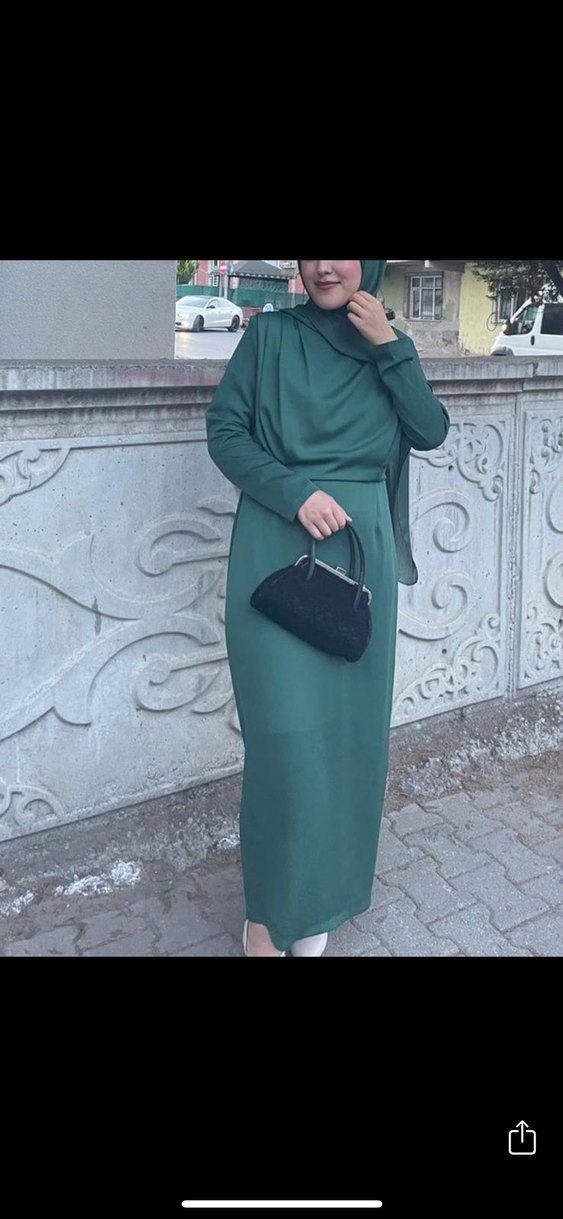 Uzun Kollu Drapeli Yeşil Tesettür Elbise - Görsel 2