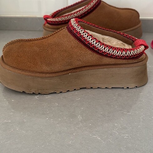 37 Beden Ugg W Tazz