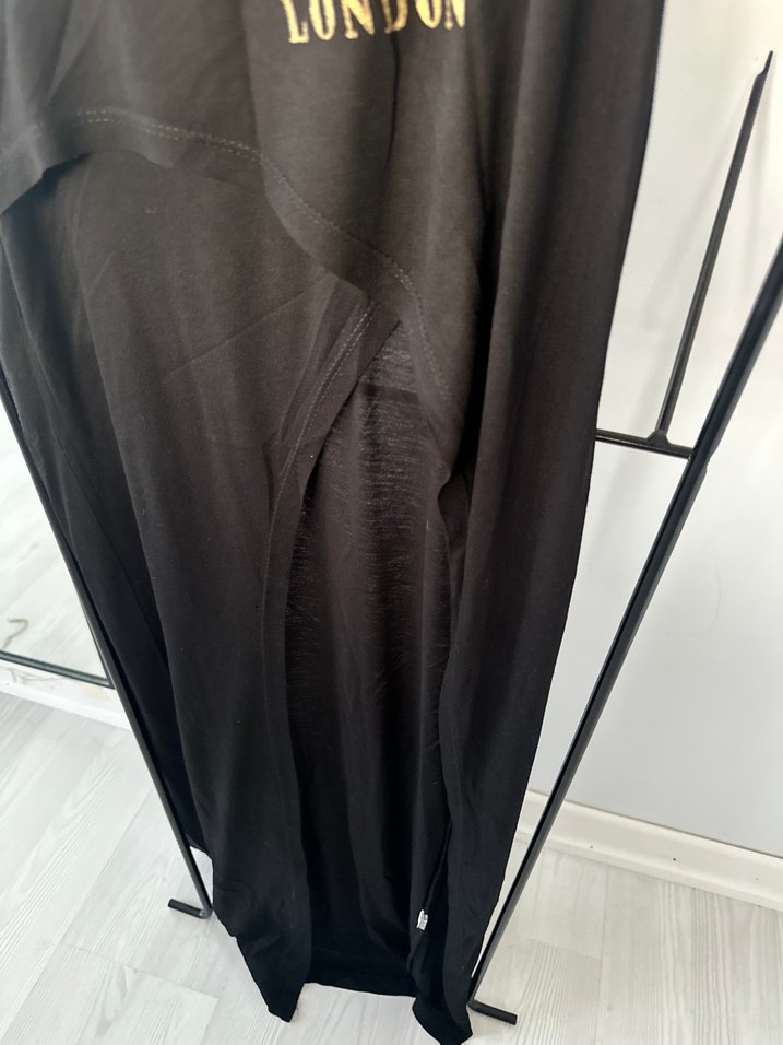 Siyah Şort Üstü - Görsel 2