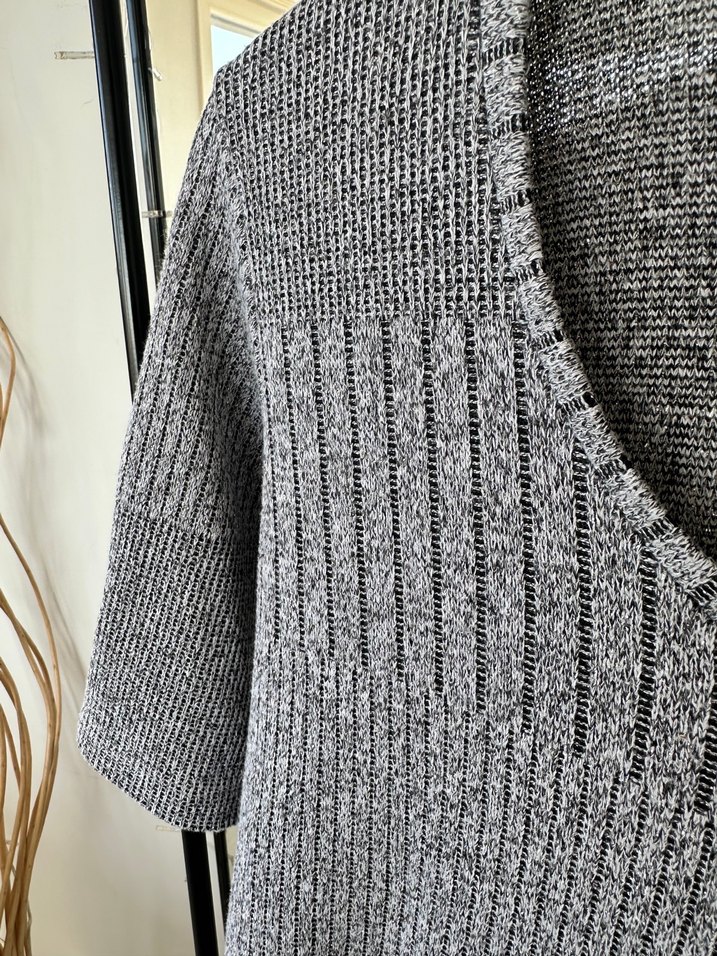 Gri V Yakalı Örgü Kadın Bluz - Görsel 2