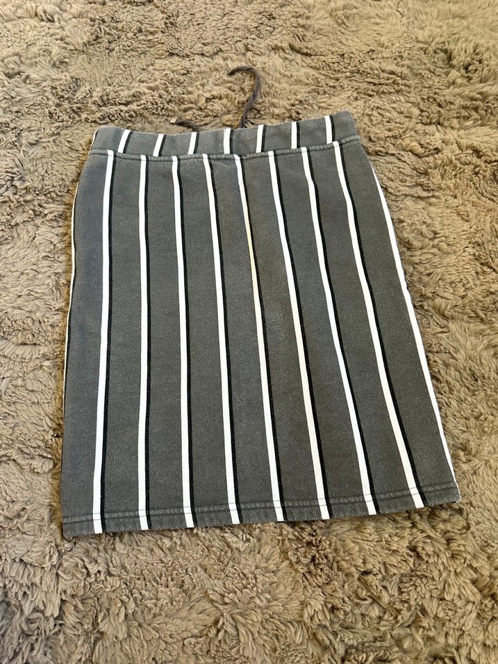 Bershka Çizgili Etek - Görsel 3