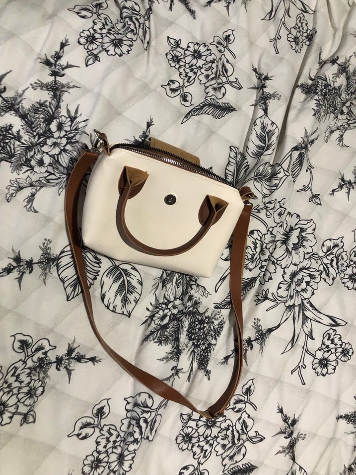 Beyaz Deri Tokalı Bohem Kadın Çanta - Görsel 4