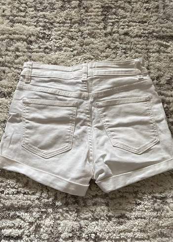 Beyaz Kısa Mini Kot Şort - Görsel 3