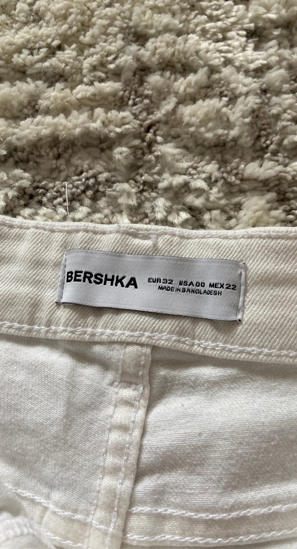 Beyaz Kısa Mini Kot Şort - Görsel 2