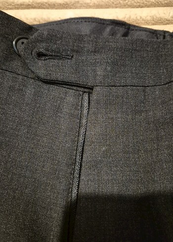 Zara marka Gri Regular Fit Düğmeli Erkek Kumaş Pantolon - Görsel 4