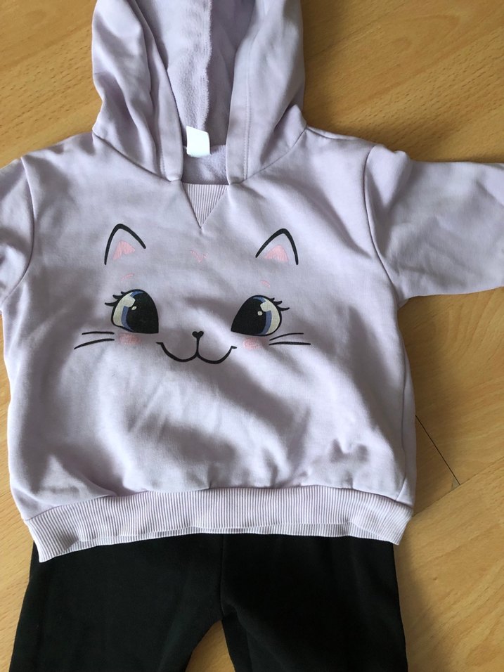 Gri Kapüşonlu Uzun Kollu Bebek Kız Takımı - Görsel 3