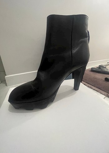 Siyah Deri Stiletto Topuklu Kadın Bot - Görsel 2