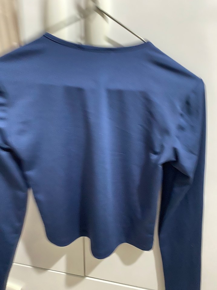 Mavi Parlak Uzun Kollu Kadın Bluz - Görsel 4