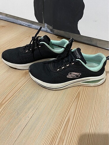 39 Beden Skechers spor ayakkabı 39 numara