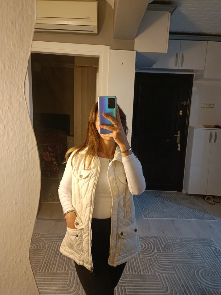 Düğmeli Beyaz Kadın Midi Yelek - Görsel 4