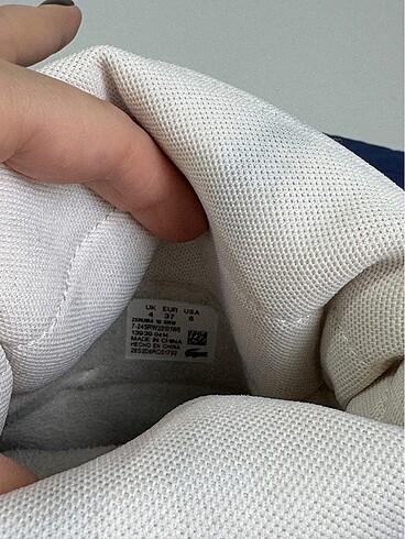 37 Beden Lacoste bot