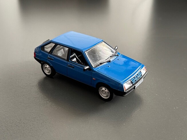 1:43 ALTAYA LADA SAMARA DIECAST