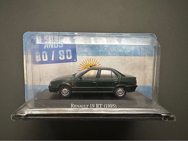 ATLAS 1:43 RENAULT 19 RT (1995) DIECAST MODEL
