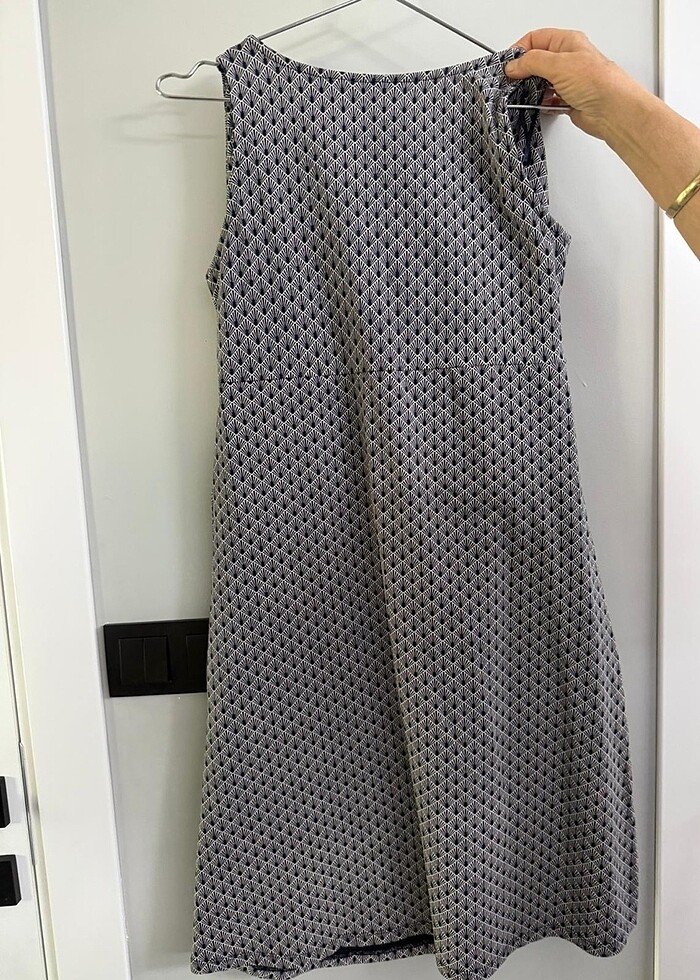 Önü dekolteli elbise - Görsel 2