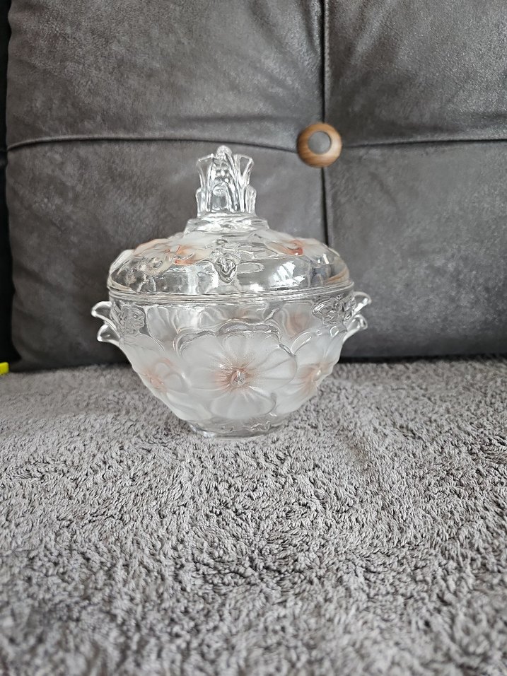 Çiçekli Kabartmalı Cam Şekerlik - Görsel 5