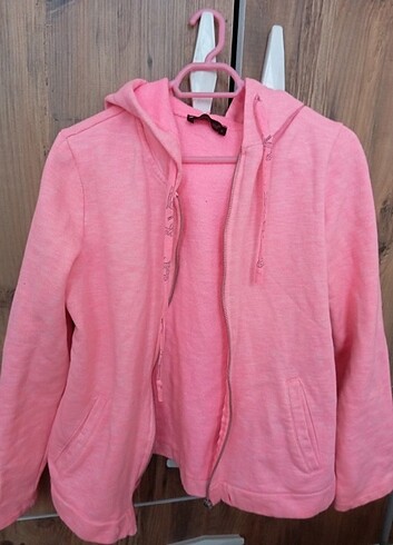 Pembe ceket