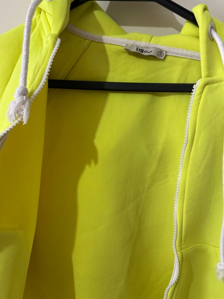 Sarı Kapüşonlu Fermuarlı ceket - Görsel 2