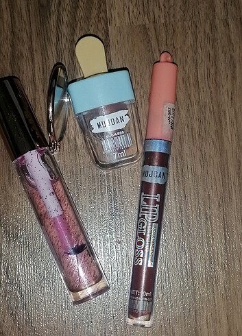 lip gloss
