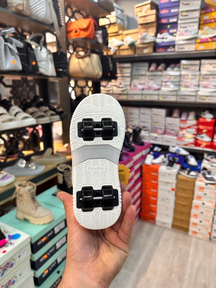 IŞIKLI AKILLI BAĞCIKLI PATEN AYAKKABI 30-35 NUMARA ARALIĞI - Görsel 3