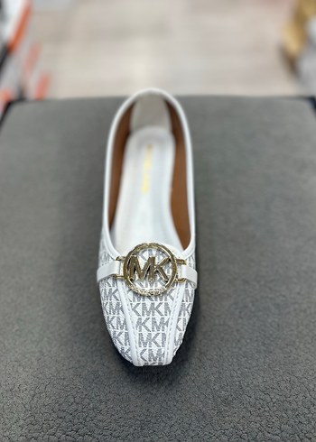 Beyaz Tokalı Modern Klasik Kadın Babet 36-40 NUMARA ARALIĞI - Görsel 3