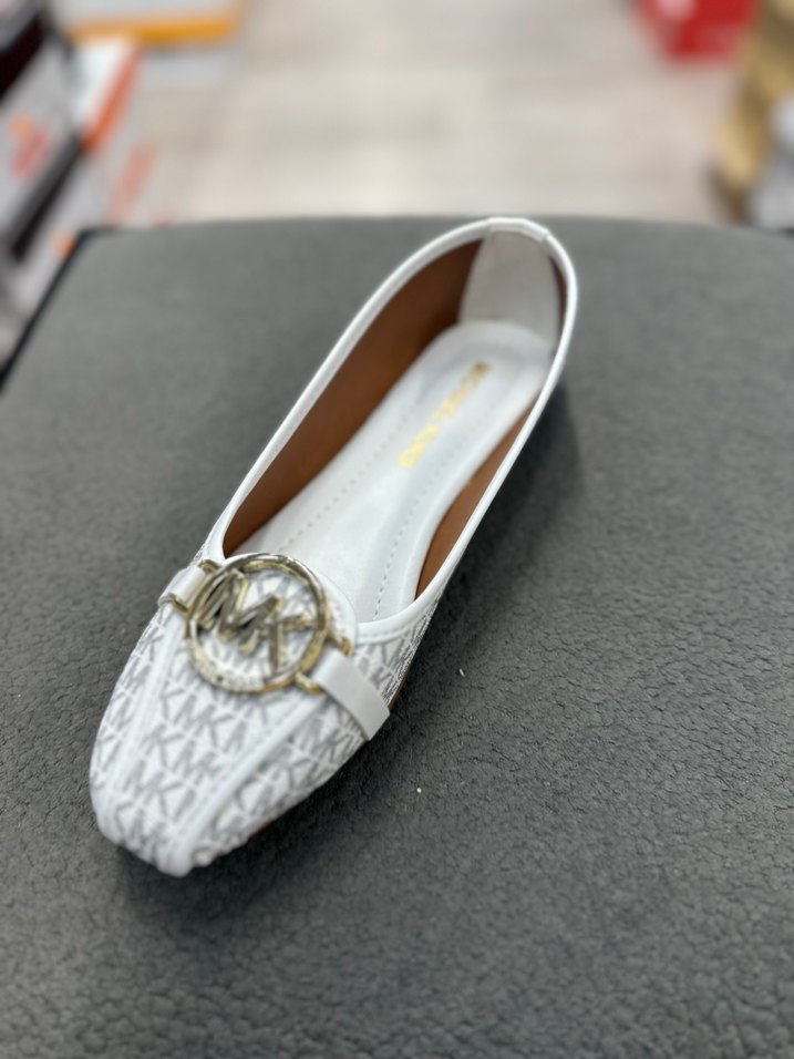 Beyaz Tokalı Modern Klasik Kadın Babet 36-40 NUMARA ARALIĞI - Görsel 2