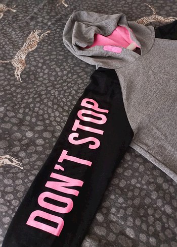 LC Waikiki Gri Kapüşonlu Çocuk Sweatshirt Siyah Kollu