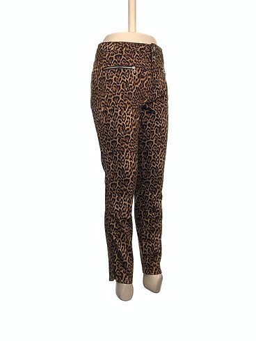 Zara Zara Düz Kesim %70 İndirimli.