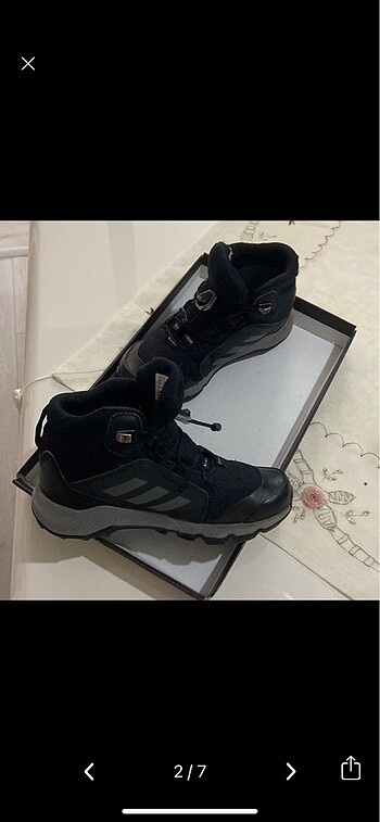 32 Beden Adidas erkek çocuk bot