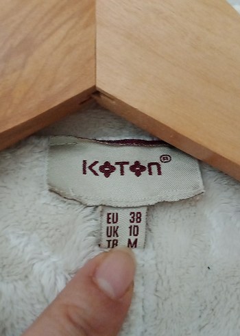 Düğmeli Krem Kadın Mont - Görsel 4