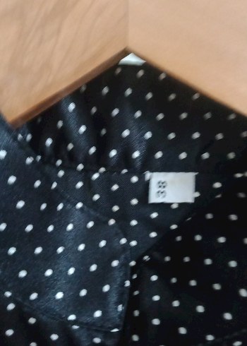 Düğmeli Siyah Puantiyeli Uzun Elbise - Görsel 3