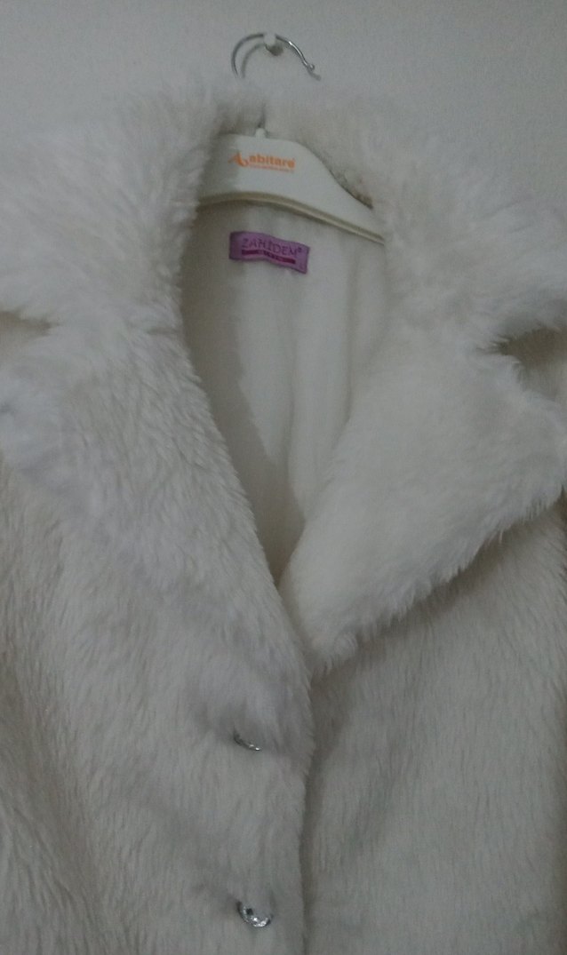 Beyaz Kürk Detaylı Kadın Mont - Görsel 3