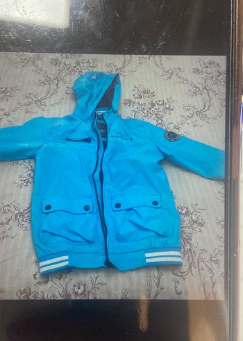 L Waikiki Mavi Kapüşonlu Erkek Çocuk Yağmurluk