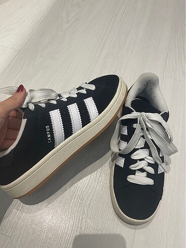 Adidas Campus