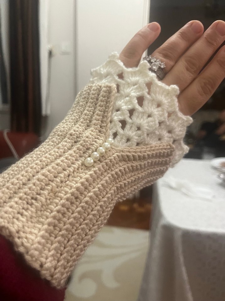 Dantel Detaylı Örgü Kadın Eldiveni - Görsel 4