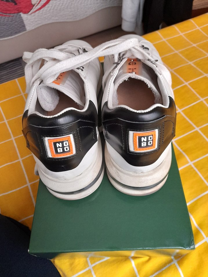 Beyaz Metal Tokalı Blok Topuk Spor Ayakkabı - Görsel 5