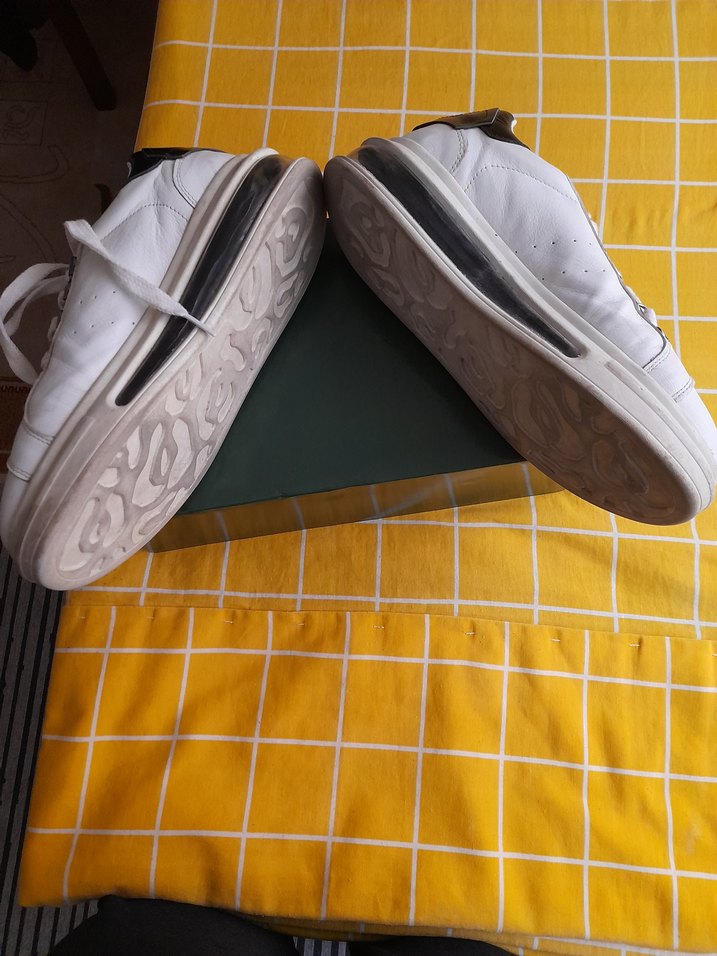 Beyaz Metal Tokalı Blok Topuk Spor Ayakkabı - Görsel 4