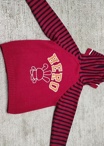 Bordo Kapüşonlu Nakışlı Kız ve Erkek İçin Uygun Hırka - Görsel 3