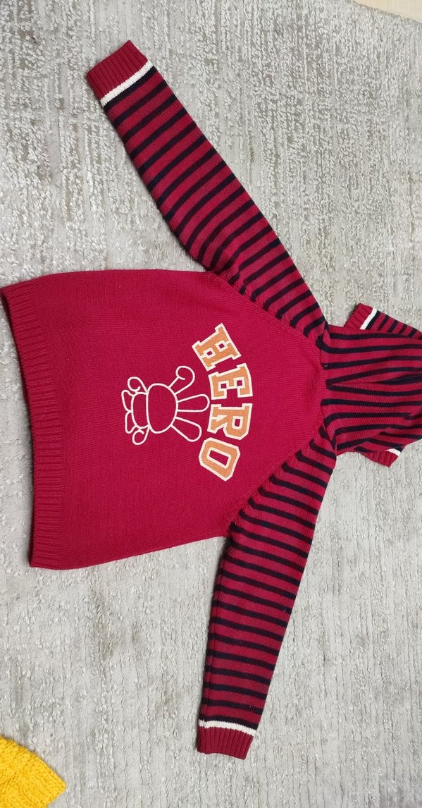 Bordo Kapüşonlu Nakışlı Kız ve Erkek İçin Uygun Hırka - Görsel 3