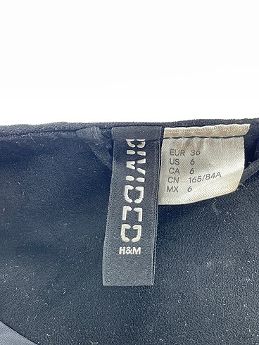 36 Beden siyah Renk H&M Ceket %70 İndirimli.