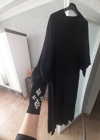 xl Beden siyah Renk Bir defa kullanıldı ferace 900 tl