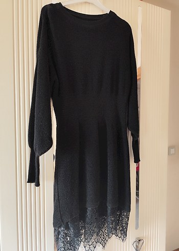 Dantel Detaylı Siyah Uzun Triko Elbise - Görsel 3