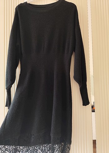 Dantel Detaylı Siyah Uzun Triko Elbise - Görsel 2