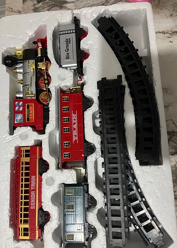 Kırmızı Model Tren Seti ve Rayları - Görsel 2