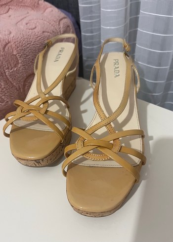 Bej Prada Kadın Dolgu Topuklu Sandalet - Görsel 2