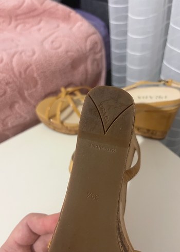 Bej Prada Kadın Dolgu Topuklu Sandalet - Görsel 6