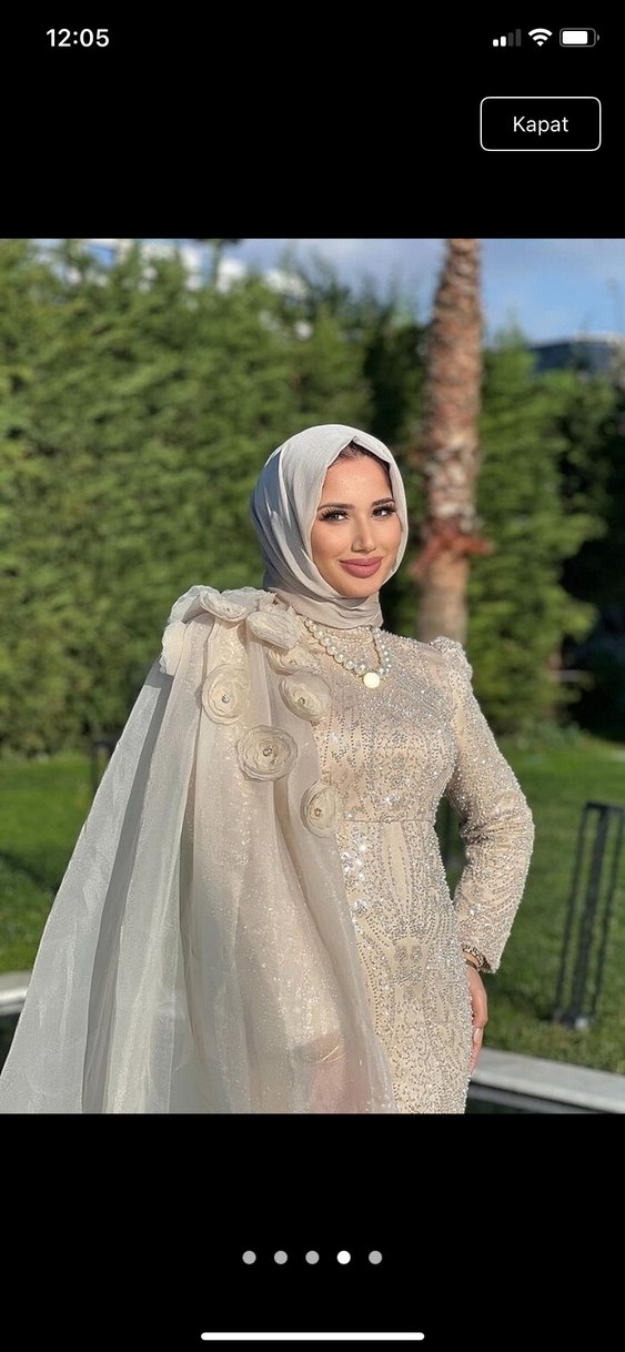 Uzun Kollu İşlemeli Beyaz Abiye Elbise tesettür abiye - Görsel 3