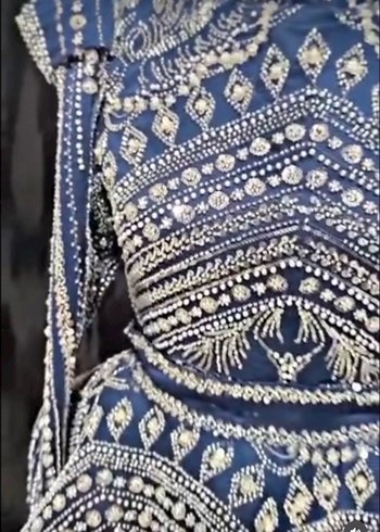 Boncuk İşlemeli V Yaka Uzun Bohem Elbise tesettür abiye - Görsel 3