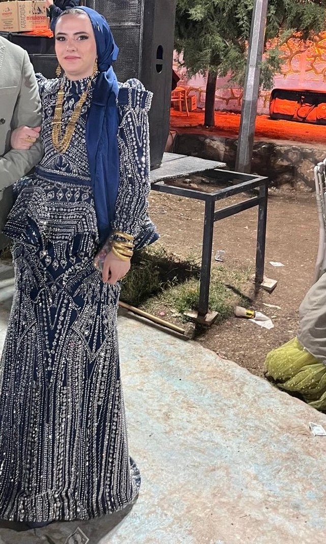 Boncuk İşlemeli V Yaka Uzun Bohem Elbise tesettür abiye - Görsel 4