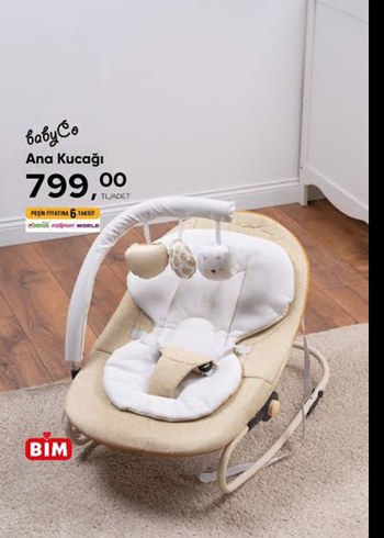 Beyaz Bebek Ana Kucağı